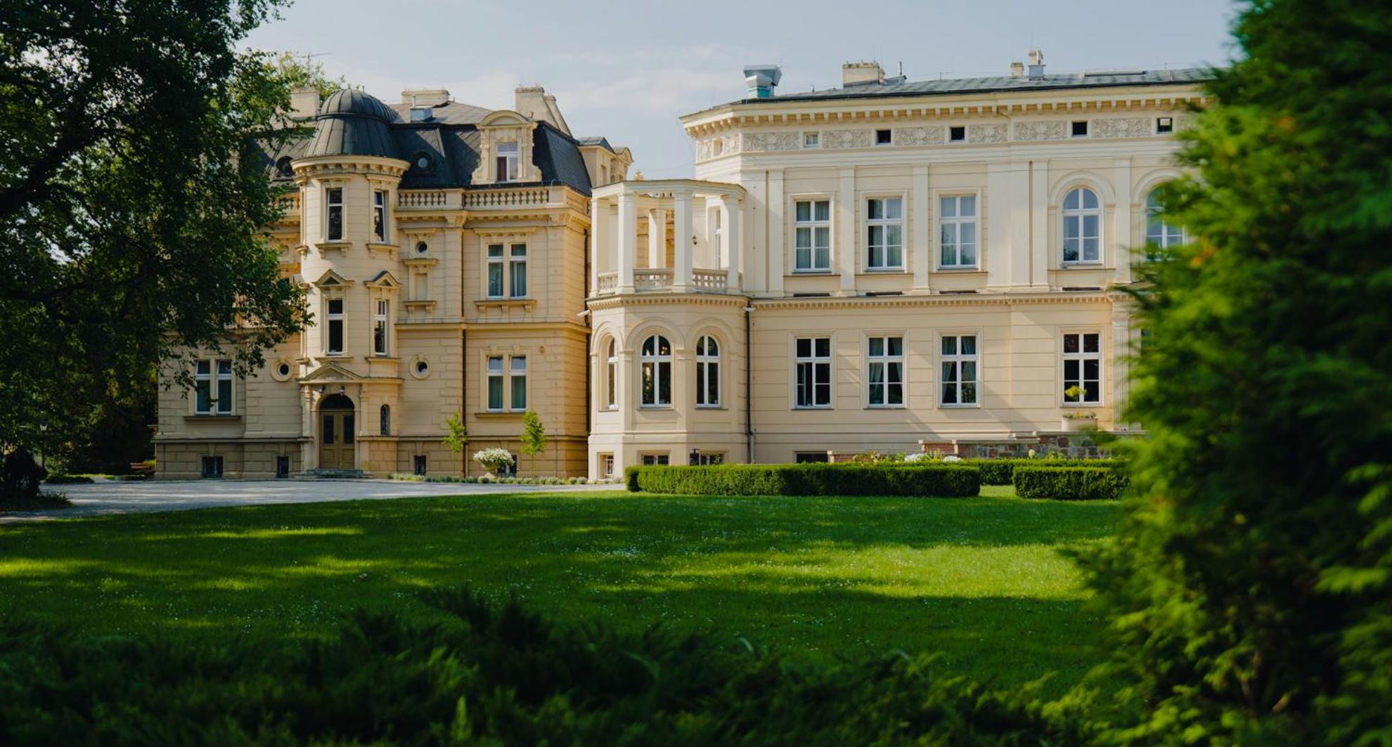 Zespol Palacowo-Parkowy W Ostromecku Ostromecko Bagian luar foto