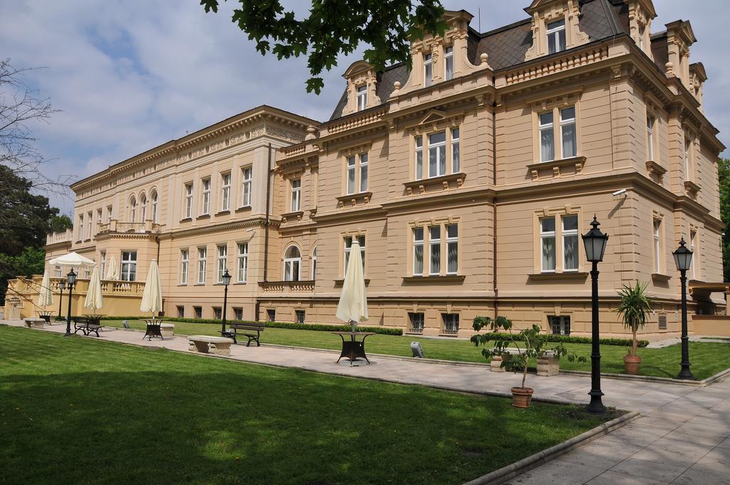 Zespol Palacowo-Parkowy W Ostromecku Ostromecko Bagian luar foto